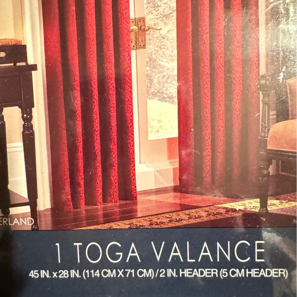Toga valance X 2 asking price on both - Picture 3 of 3